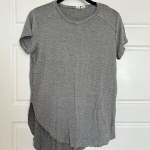 MEL rose Market Women’s Gray‎ Tee Size XS